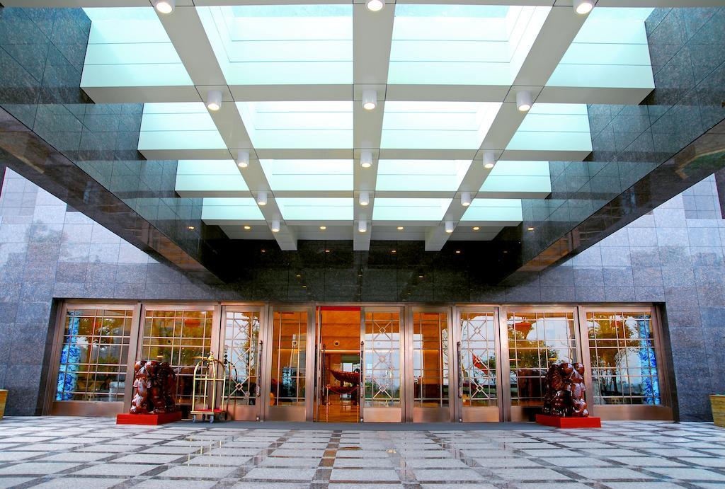 Отель Ramada Plaza By Wyndham Chongqing West Экстерьер фото